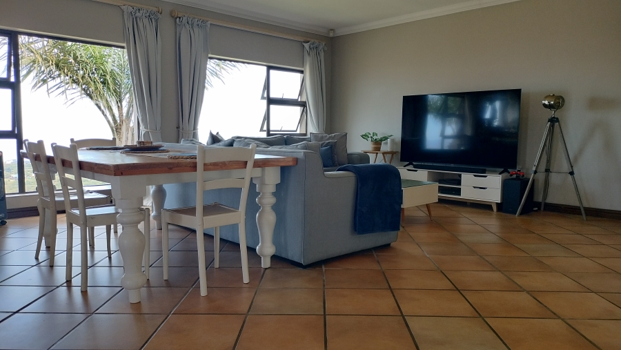 4 Bedroom Property for Sale in Bergsig Western Cape